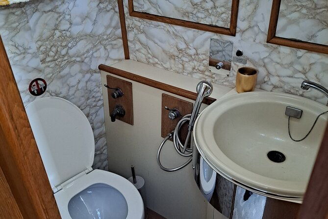 tour-of-ischia-in-private-yacht