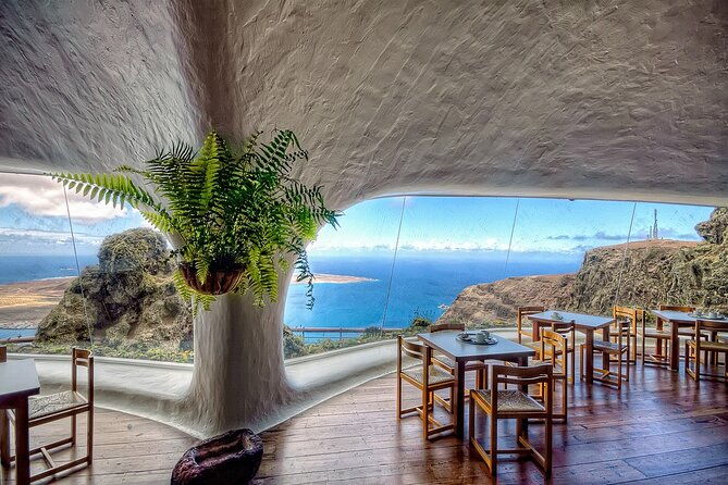 tour-of-jameos-del-agua-cave-of-the-greens-and-viewpoint-from-the-cliffs