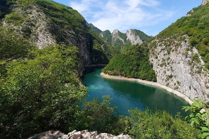 tour-of-komani-valbona-thethi-blue-eye-in-three-days