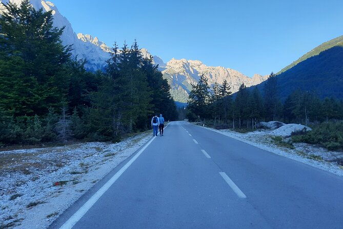 tour-of-komani-valbona-thethi-blue-eye-in-three-days