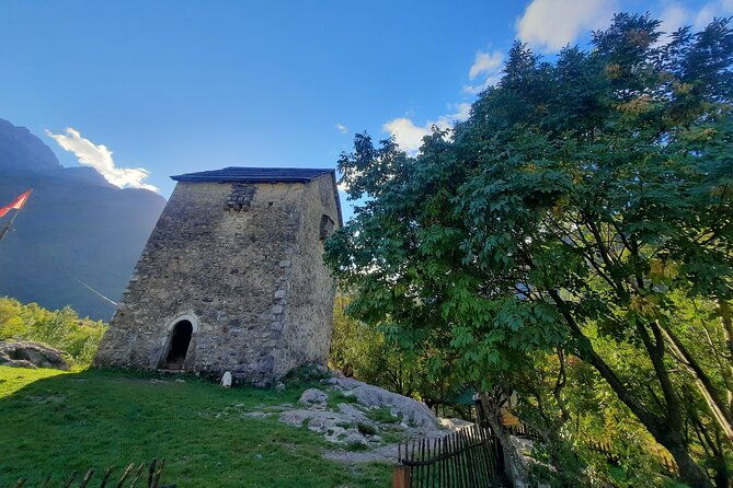 tour-of-komani-valbona-thethi-blue-eye-in-three-days