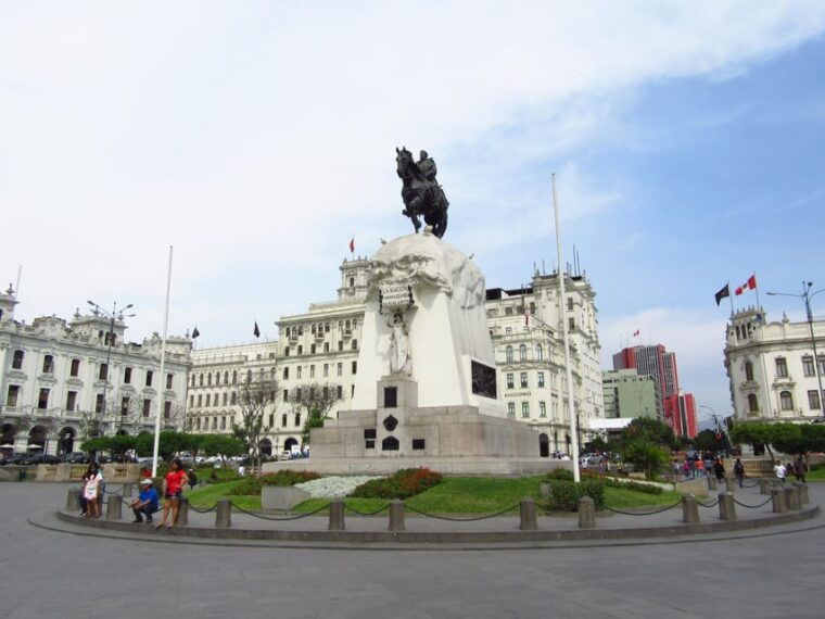 tour-of-lima-with-a-visit-to-the-catacombs-of-san-francisco