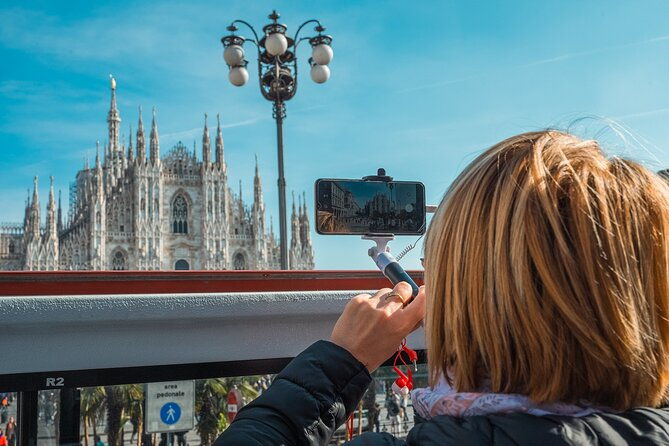 tour-of-milan-by-open-bus-valid-for-1-day