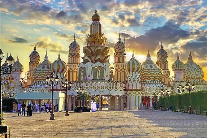 Tour of Miracle Garden with Global Village Dubai - Is This Tour Right for You?
