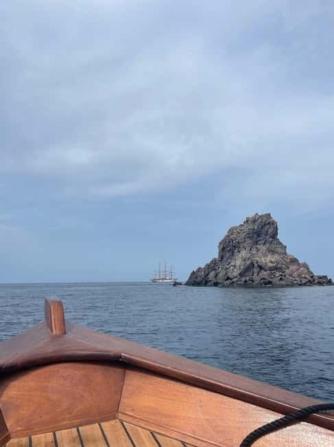 Tour of southern Lipari and Vulcano - FAQs