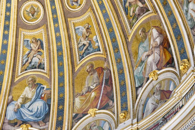 tour-of-st-peters-basilica-with-dome-climb-and-grottoes-in-a-small-group