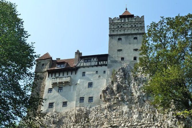 tour-of-the-3-castles-bran-rasnov-and-peles-in-spanish-native-spanish-guide