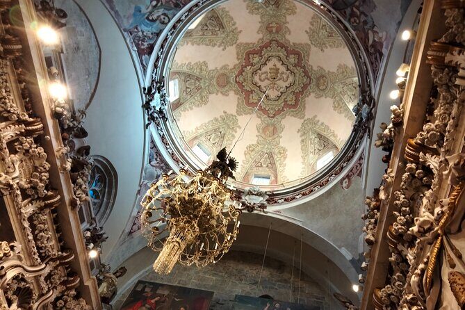 Tour of the Borgias with Cathedral included in Valencia - Key Points