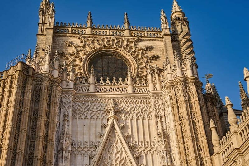 Tour of the Cathedral and Giralda in Seville - Exploring the Cathedral and Giralda in Seville: A Detailed Review