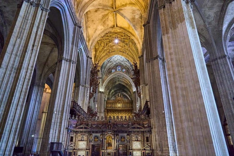 Tour of the Cathedral and Giralda in Seville - The Authentic Experience: Stories and Secrets