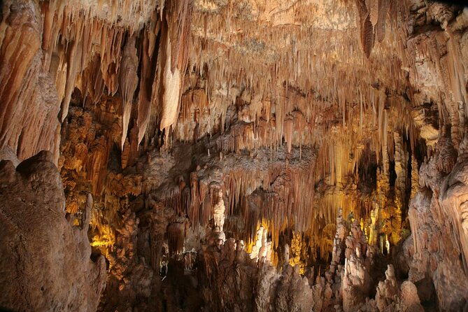 tour-of-the-caves-between-land-and-sea-castellana-and-polignano