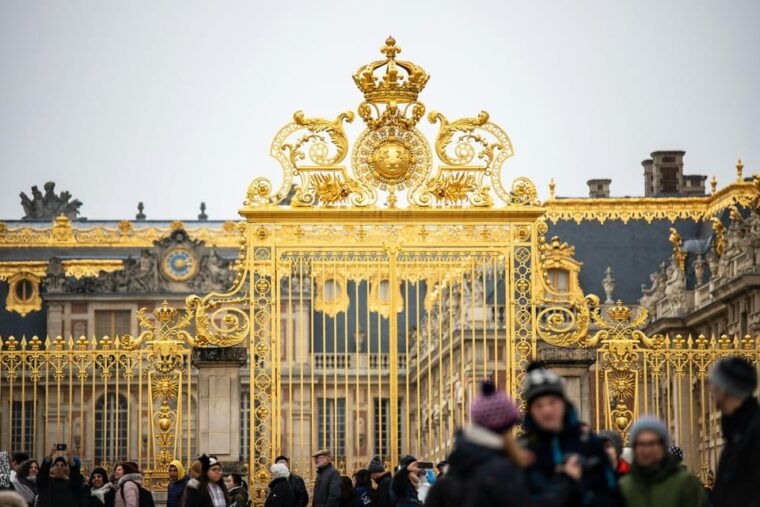 tour-of-the-gardens-palace-of-versailles-and-a-tour-of-the-seine