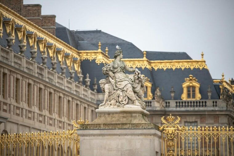 tour-of-the-gardens-palace-of-versailles-and-a-tour-of-the-seine