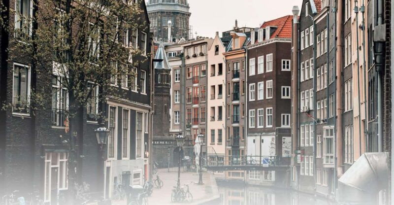 tour-of-the-historical-center-of-amsterdam-in-italian