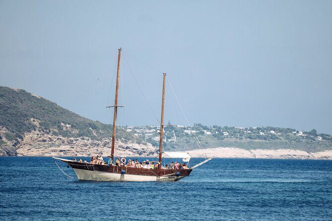 Tour of the island of Ischia in schooner - Authentic Experiences from Reviewers