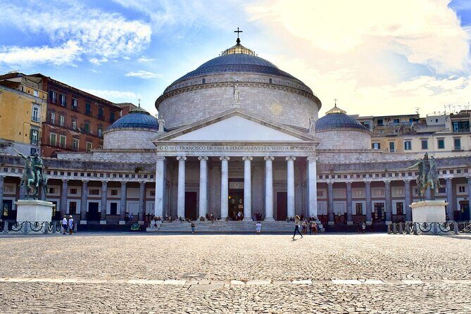 Tour of the Monumental Naples with an art expert - FAQ