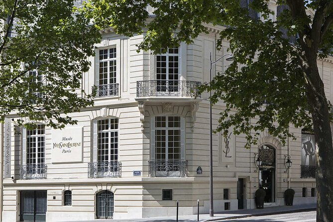 tour-of-the-musee-yves-saint-laurent-paris