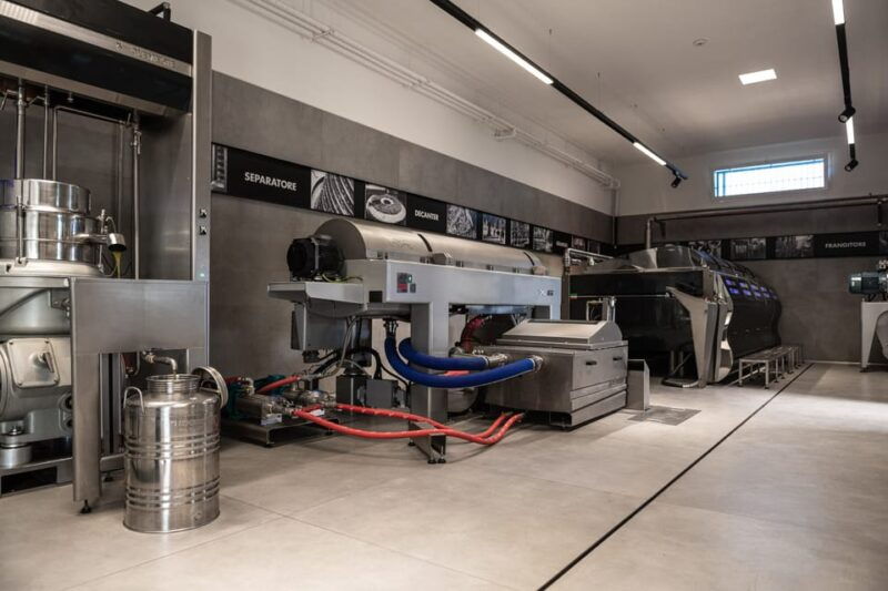 tour-of-the-perniola-oil-mill-with-tasting-of-evo-oil
