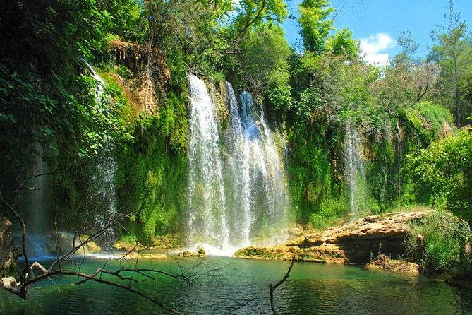 tour-of-waterfall-unique-2