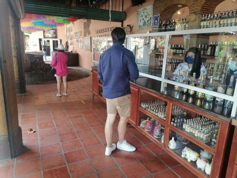 tour-petrified-waterfalls-hierve-el-agua