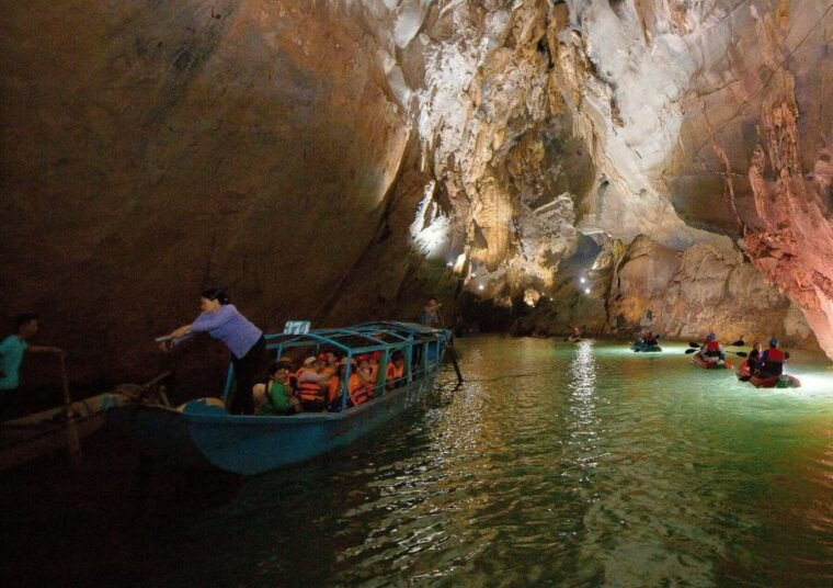 tour-phong-nha-ke-bang-national-park-2-days-1-night