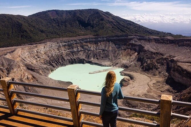 tour-poas-volcano-doka-coffee-milling-and-la-paz-waterfall
