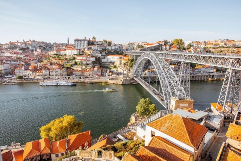 tour-porto-douro-valley-the-richness-of-wine-all-includ
