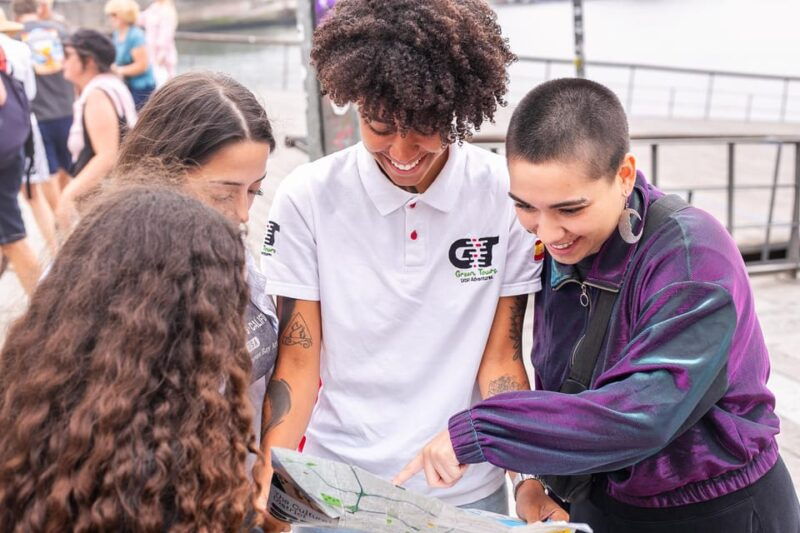 tour-porto-tuk-tuk-adventure-with-a-classic-port-wine