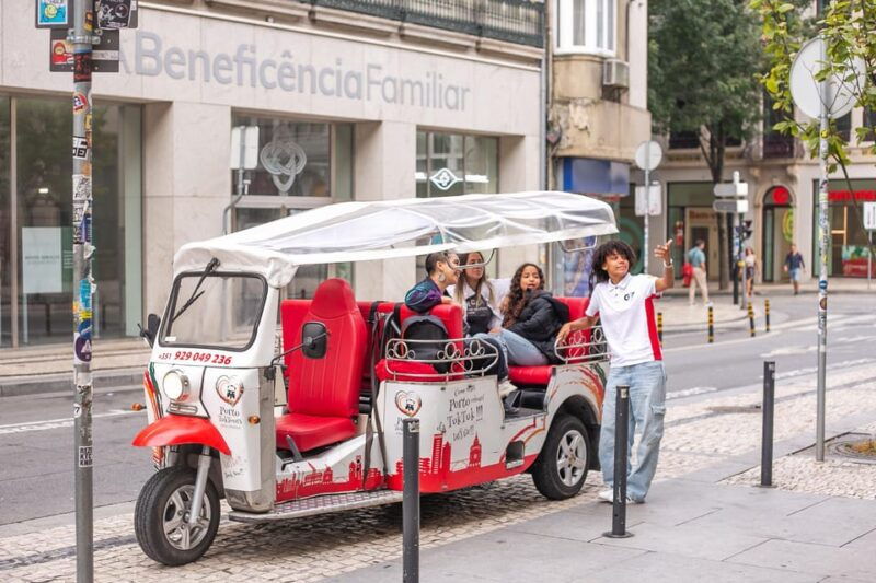 tour-porto-tuk-tuk-adventure-with-a-classic-port-wine