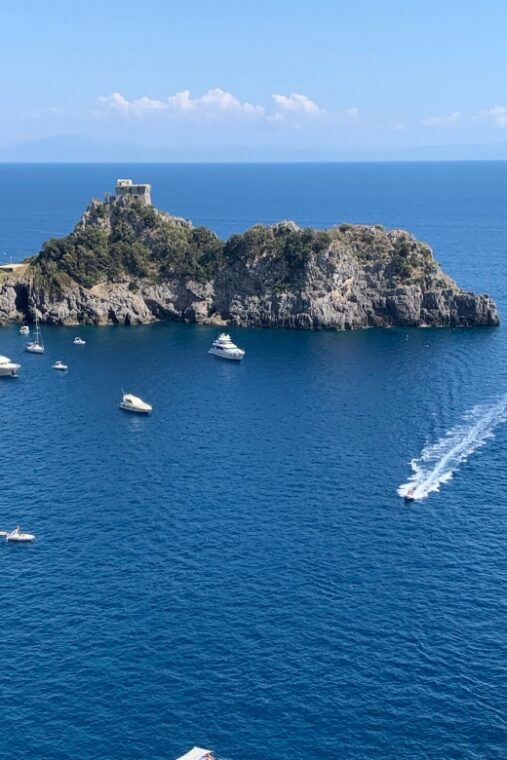 tour-positano-sorrento-pompeii-ruins-whit-driver
