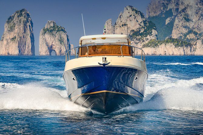 Tour Privato di Capri in Barca - Comfort, Crew, and Service