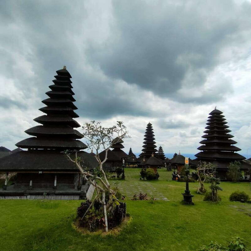 tour-the-island-of-bali-with-expert-tour-guides-in-spanish