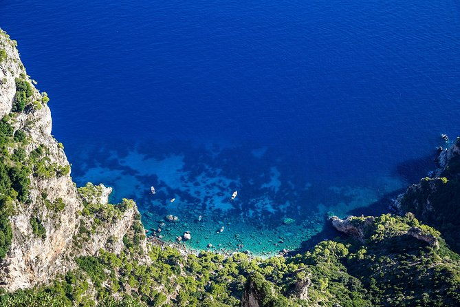 tour-the-sea-grottoes-of-the-amalfi-coast