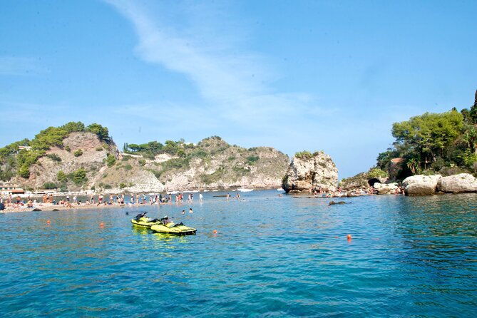 tour-to-bay-of-taormina-isola-bella-and-naxos