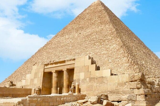Tour to Cairo and the Pyramids from Hurghada by Private Vehicle - Exploring the Pyramids of Giza: Wonder and Wondering
