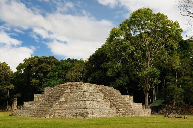 tour-to-copan-ruins-arqueological-site-from-guatemala-city