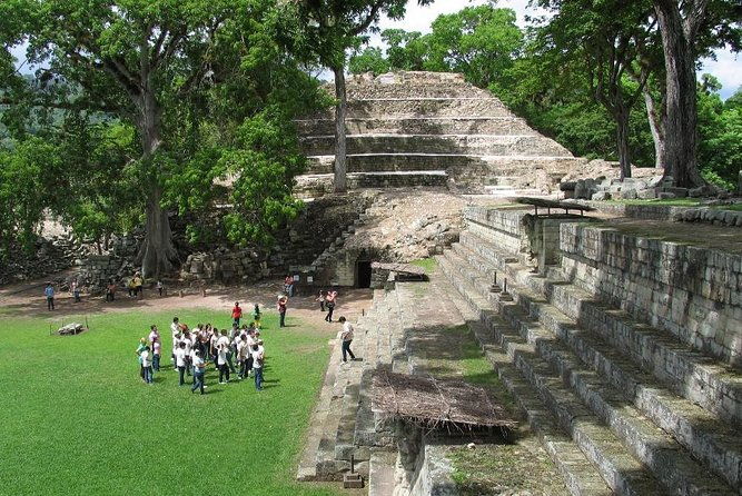 tour-to-copan-ruins-arqueological-site-from-guatemala-city