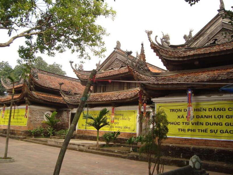 tour-to-duong-lam-village-thay-pagoda-and-tay-phuong-pagoda