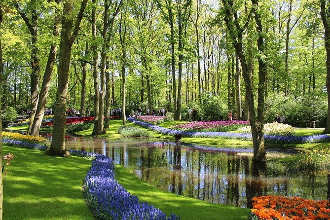 tour-to-giethoorn-and-keukenhof-tulip-fields-from-amsterdam