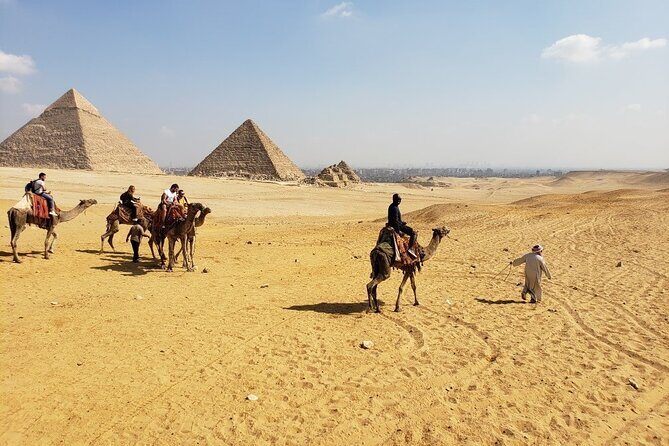 Tour to Giza Pyramids & museum of Egyptian civilization - Key Points