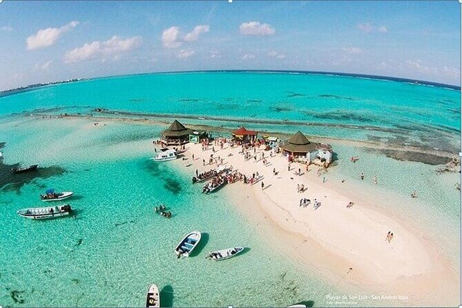 tour-to-johnny-cay-haynes-cay-aquarium-and-mnaglares