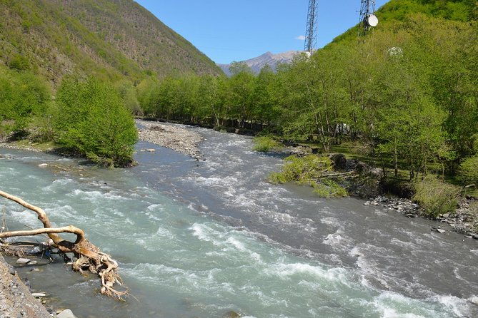 tour-to-kazbegi-georgian-military-road-ananuri-gudaury-kazbegi-2