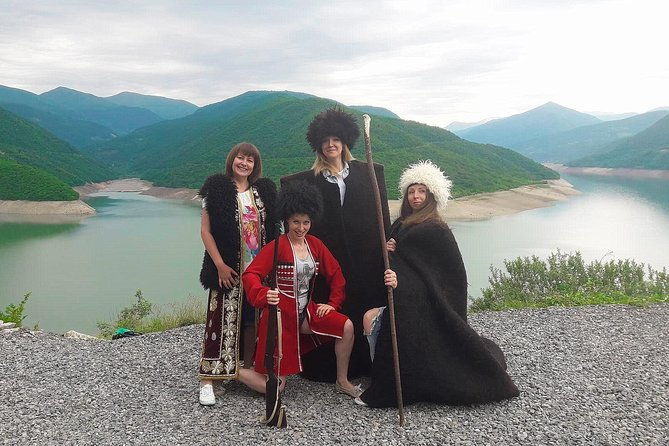 tour-to-kazbegi-georgian-military-road-ananuri-gudaury-kazbegi-2