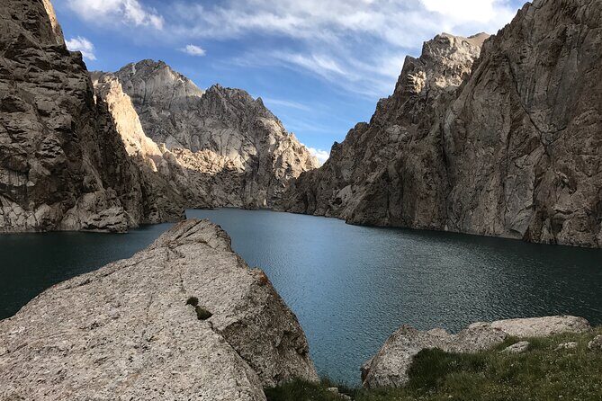 Tour to Kel Suu Lake Visit Paradise of Kyrgyzstan - Who Would Love This Tour?