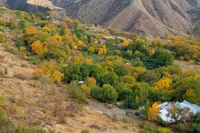 tour-to-khor-virap-geghard-and-garni-temple-group-8-hours