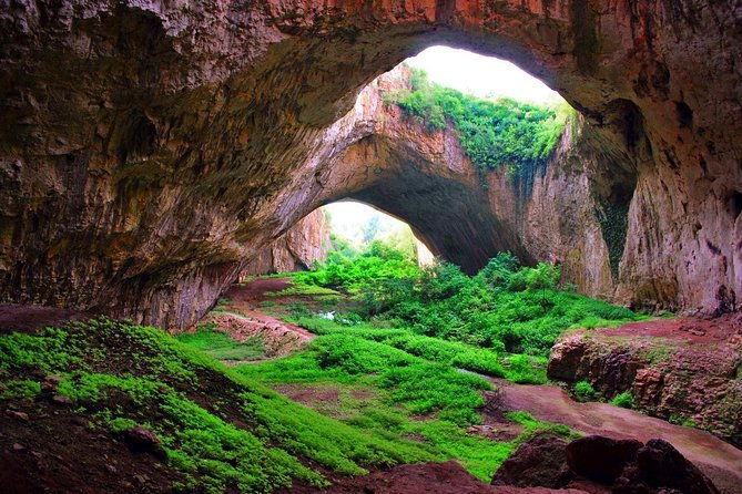 tour-to-lovech-devetaki-cave-krushuna-waterfalls