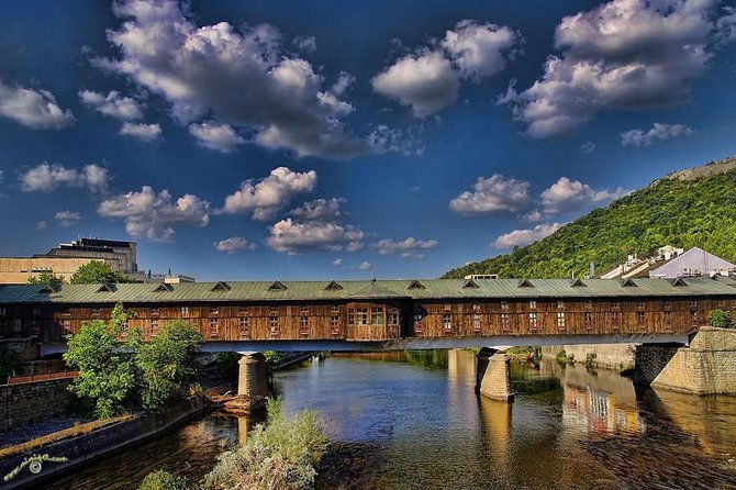 tour-to-lovech-devetaki-cave-krushuna-waterfalls