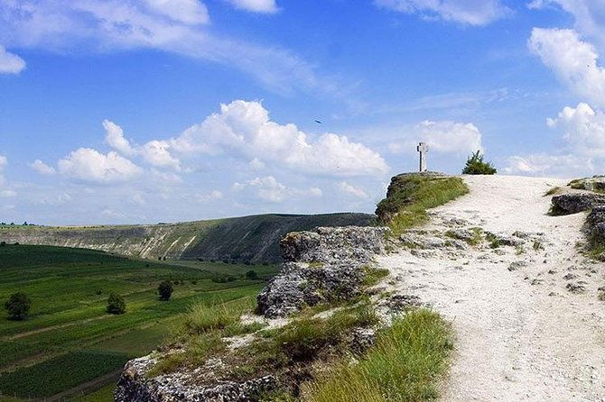 tour-to-old-orhei-cave-monastery-cricova-cellar-tour-tasting