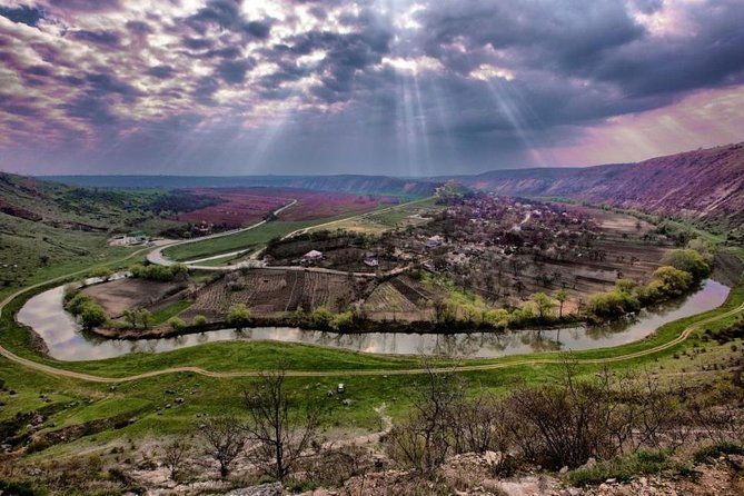 tour-to-old-orhei-cave-monastery-cricova-cellar-tour-tasting