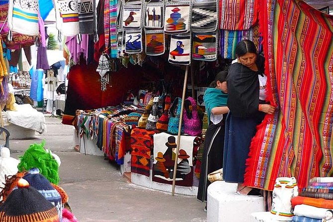 tour-to-otavalo-cotacachi-cuicocha-peguche